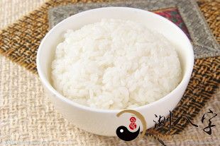 梦到自己吃大米饭,还有锅巴怎么回事,梦到自己吃大米饭