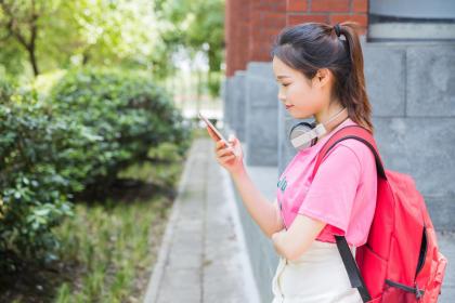 属虎子时出生的女孩,虎年属虎女孩在子时出生命运怎么样